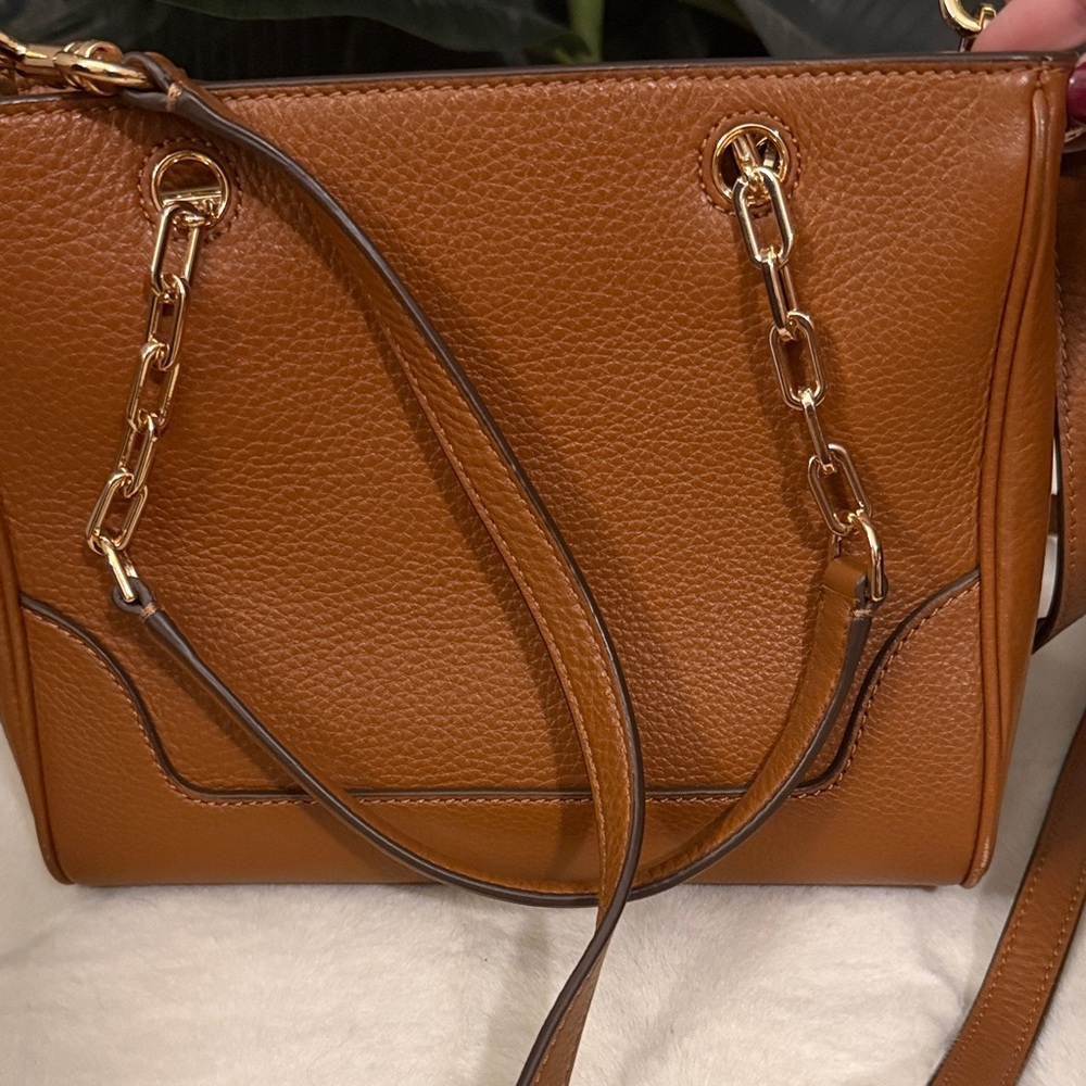 Tory Burch Crossbody Bag with Gold Accents EUC - Picture 3 of 4